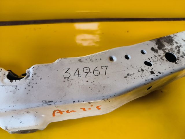 bontott TOYOTA AURIS Homlokfal (Üres lemez)