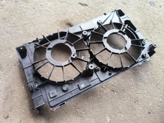 bontott TOYOTA AURIS Hűtőventilátor Keret