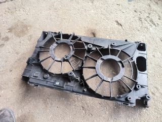 bontott TOYOTA AURIS Hűtőventilátor Keret