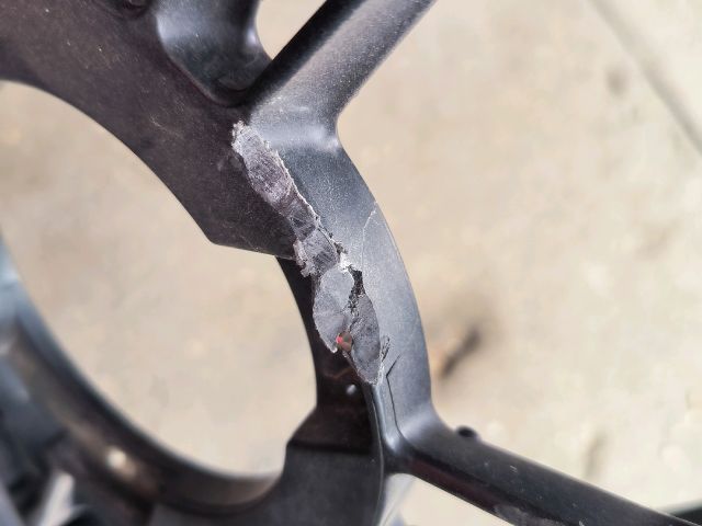 bontott TOYOTA AURIS Hűtőventilátor Keret