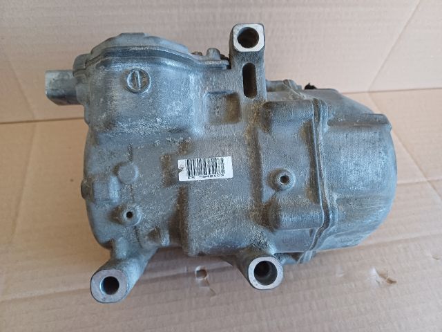 bontott TOYOTA AURIS Klímakompresszor