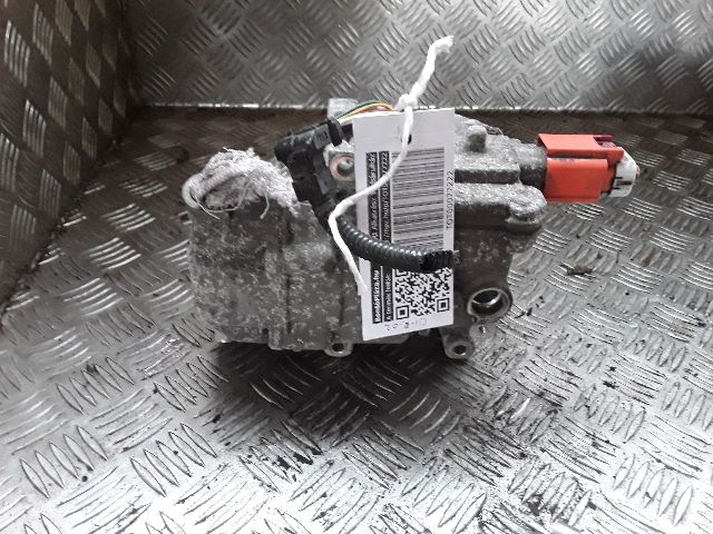 bontott TOYOTA AURIS Klímakompresszor