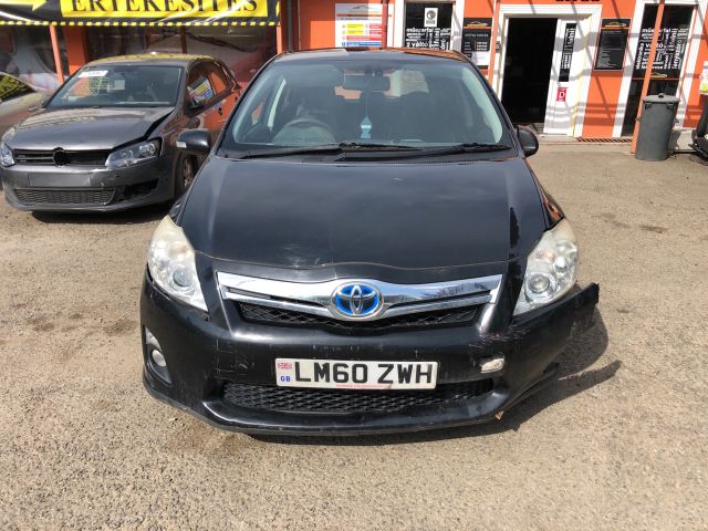 bontott TOYOTA AURIS Motor (Fűzött blokk hengerfejjel)