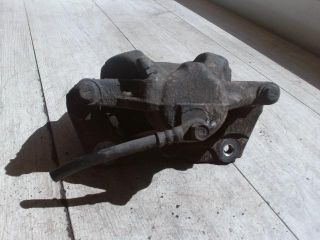 bontott TOYOTA AURIS Bal első Féknyereg Munkahengerrel