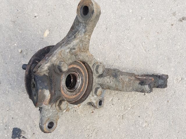 bontott TOYOTA AURIS Bal első Kerékagy