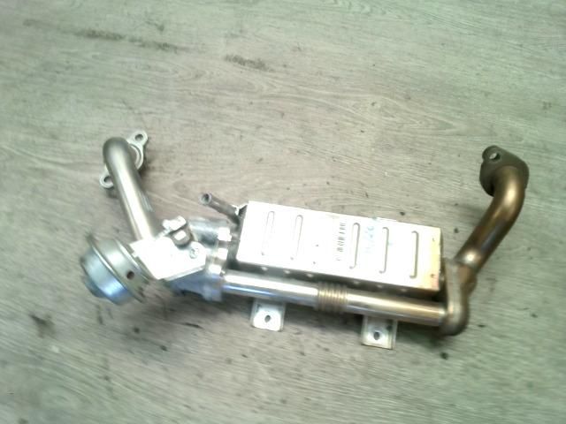 bontott TOYOTA AURIS EGR Hűtő Cső