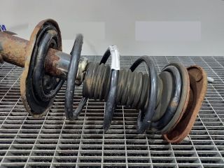 bontott TOYOTA AURIS Első Rugó