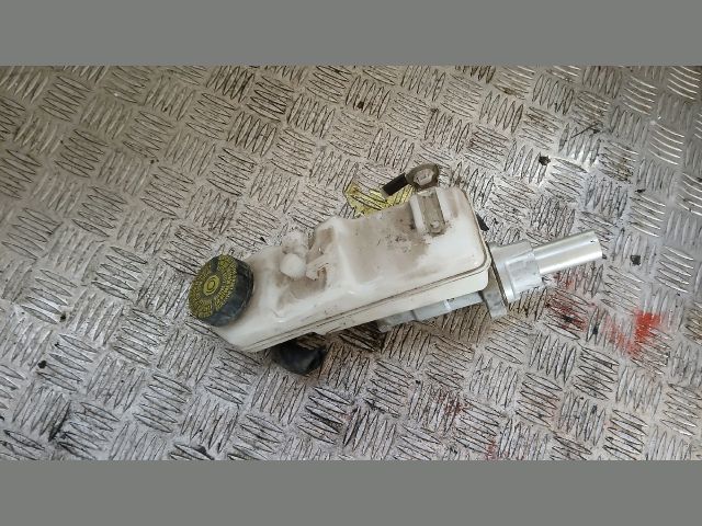 bontott TOYOTA AURIS Főfékhenger