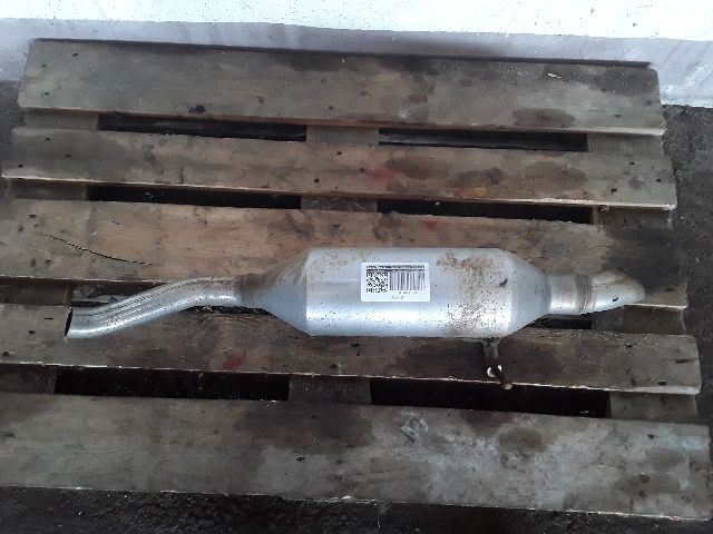 bontott TOYOTA AURIS Hátsó Kipufogó Dob