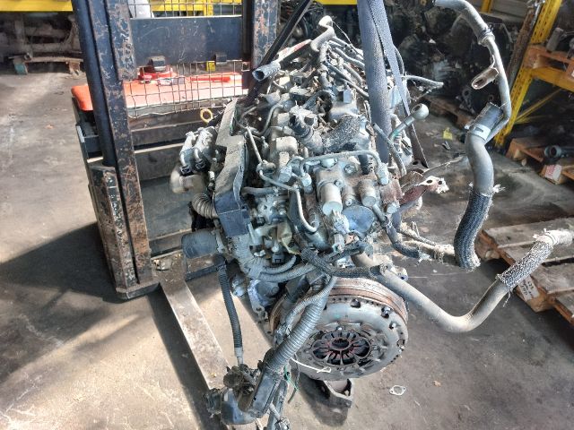 bontott TOYOTA AURIS Komplett Motor (Segédberendezésekkel)