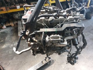 bontott TOYOTA AURIS Komplett Motor (Segédberendezésekkel)