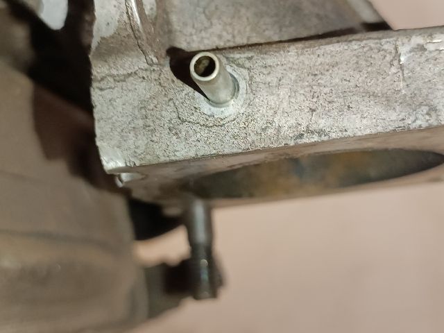 bontott TOYOTA AURIS Komplett Motor (Segédberendezésekkel)