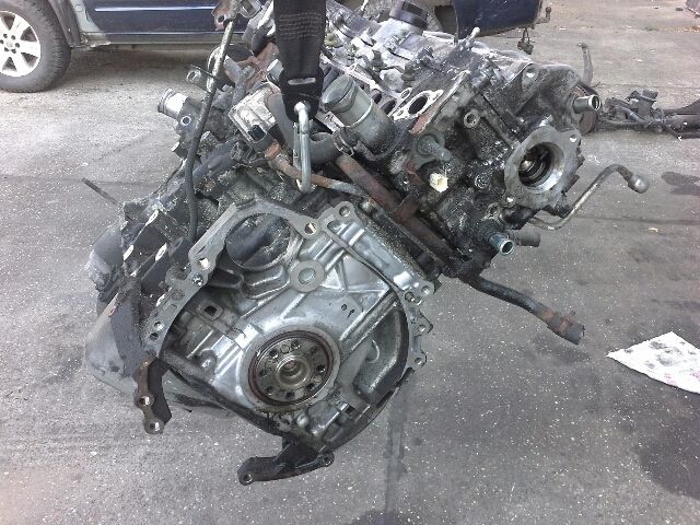 bontott TOYOTA AURIS Motor (Fűzött blokk hengerfejjel)