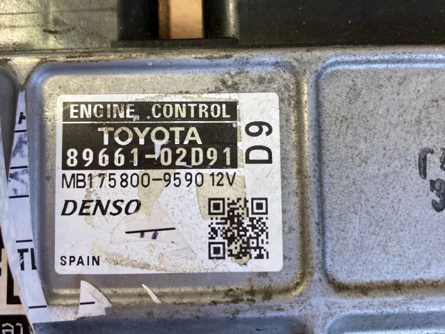 bontott TOYOTA AURIS Motorvezérlő