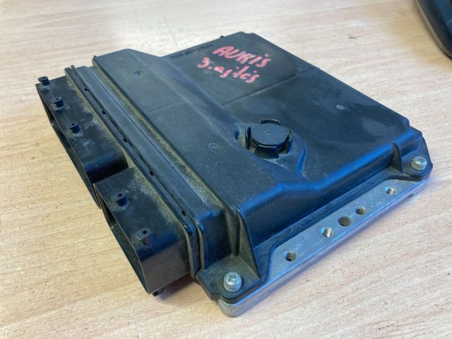 bontott TOYOTA AURIS Motorvezérlő