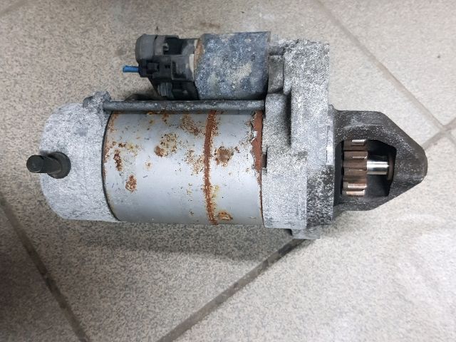 bontott TOYOTA AURIS Önindító