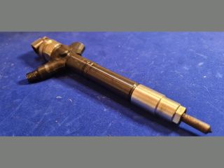 bontott TOYOTA AURIS Porlasztó (1 db)