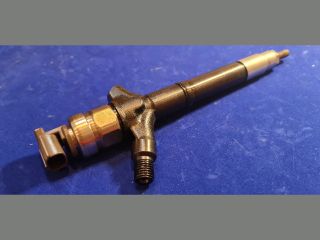 bontott TOYOTA AURIS Porlasztó (1 db)