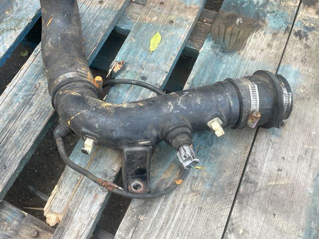 bontott TOYOTA AURIS Turbócső