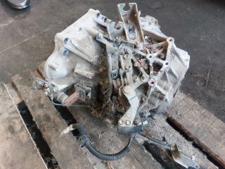 bontott TOYOTA AURIS Váltó (Mechanikus)