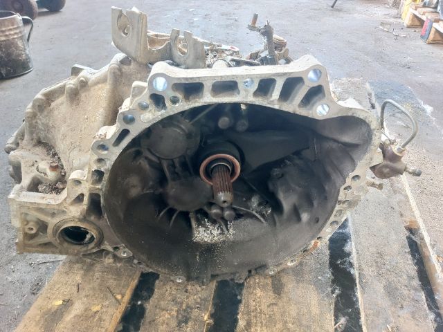 bontott TOYOTA AURIS Váltó (Mechanikus)