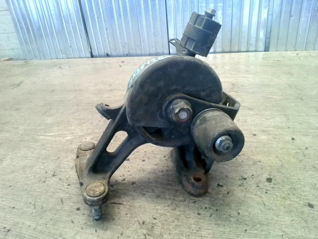 bontott TOYOTA AURIS Váltó Tartó Bak (Pozíciófüggetlen)