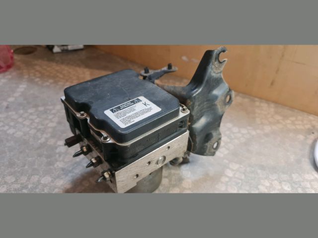 bontott TOYOTA AURIS ABS Kocka