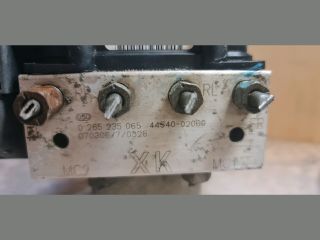 bontott TOYOTA AURIS ABS Kocka