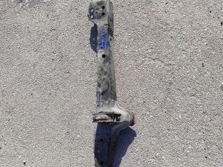 bontott TOYOTA AURIS Alsó Összekötő