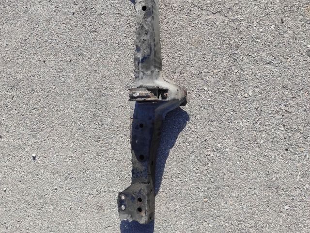 bontott TOYOTA AURIS Alsó Összekötő