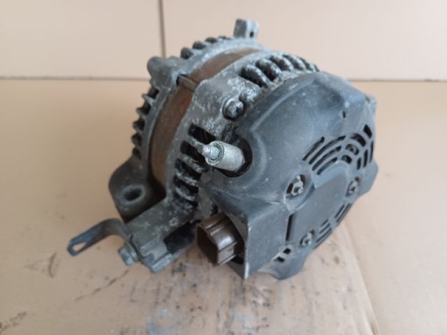 bontott TOYOTA AURIS Generátor