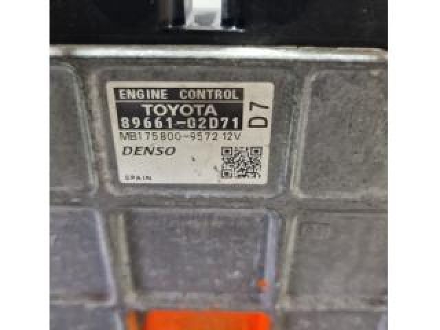 bontott TOYOTA AURIS Motorvezérlő
