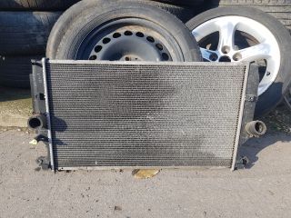 bontott TOYOTA AURIS Vízhűtő Radiátor (Klímás)