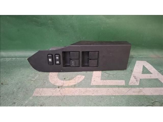 bontott TOYOTA AURIS Ablakemelő Kapcsoló Négyes / Kettes