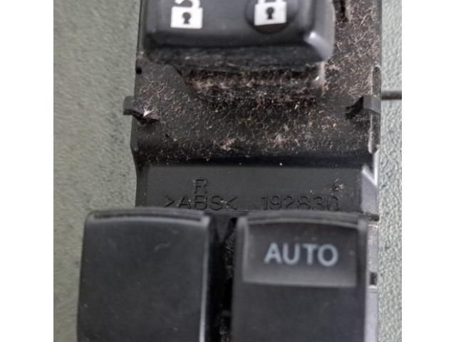 bontott TOYOTA AURIS Ablakemelő Kapcsoló Négyes / Kettes