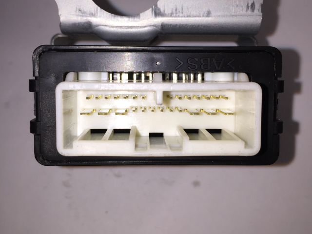 bontott TOYOTA AURIS Ablaktörlő Relé