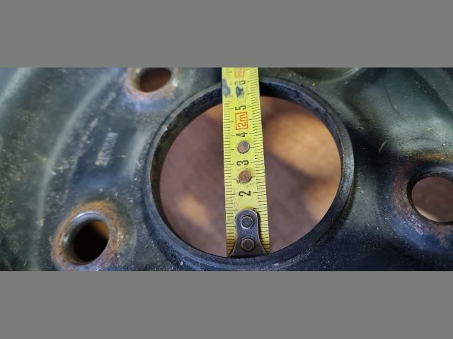 bontott TOYOTA AURIS Acélfelni (1 db)