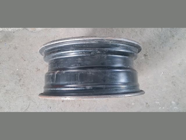 bontott TOYOTA AURIS Acélfelni (1 db)