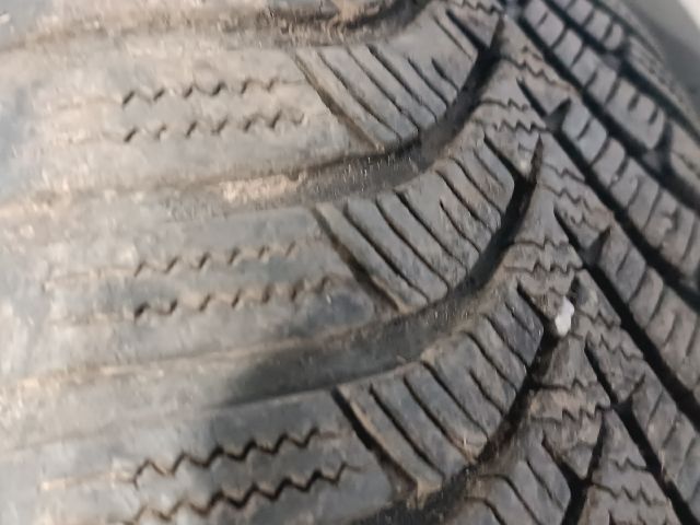 bontott TOYOTA AURIS Acélfelni Szett Gumival