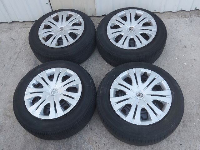 bontott TOYOTA AURIS Acélfelni Szett Gumival