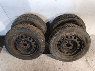 bontott TOYOTA AURIS Acélfelni Szett Gumival