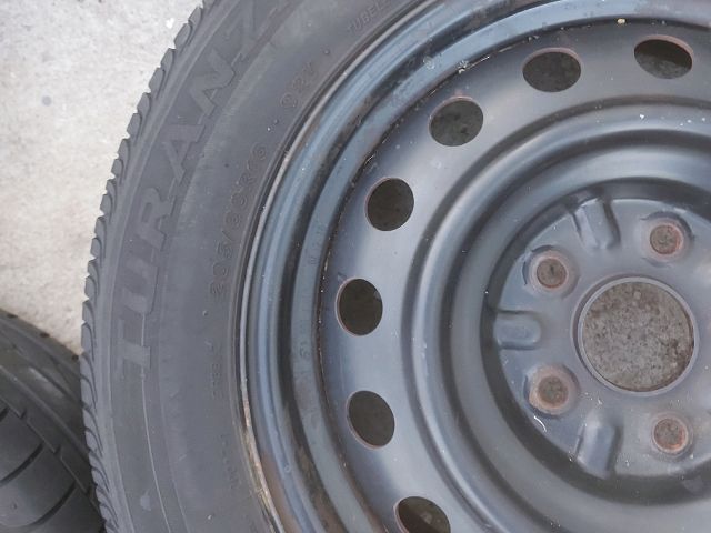 bontott TOYOTA AURIS Acélfelni Szett Gumival