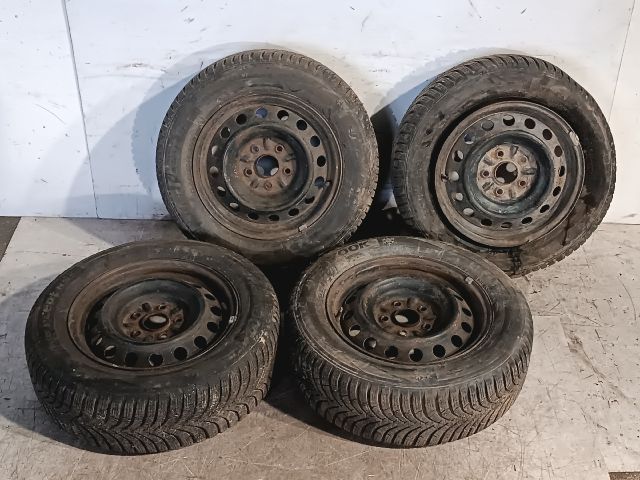 bontott TOYOTA AURIS Acélfelni Szett Gumival