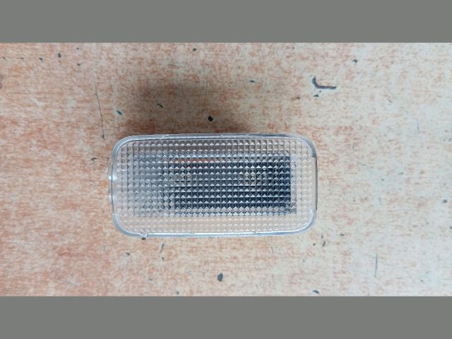 bontott TOYOTA AURIS Ajtó Kárpit Világítás