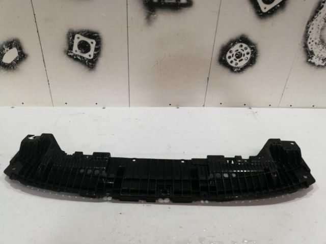 bontott TOYOTA AURIS Alsó Hűtőburkolat