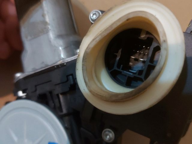 bontott TOYOTA AURIS Bal első Ablakemelő Motor