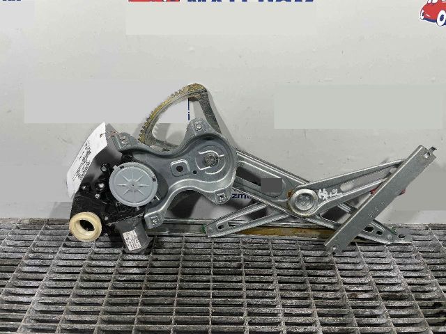 bontott TOYOTA AURIS Bal első Ablakemelő Szerkezet (Elektromos)