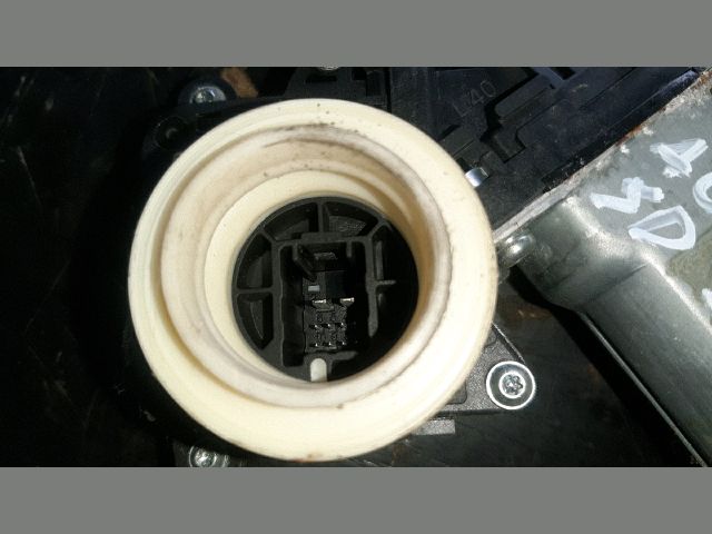 bontott TOYOTA AURIS Bal első Ablakemelő Szerkezet (Elektromos)