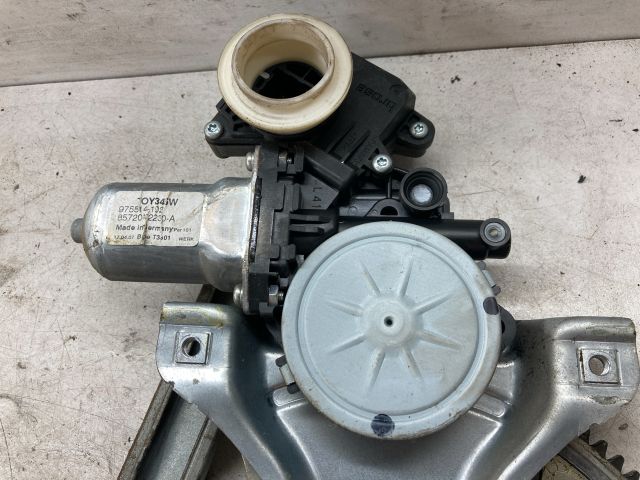 bontott TOYOTA AURIS Bal első Ablakemelő Szerkezet (Elektromos)