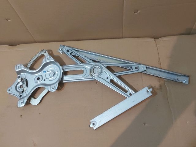 bontott TOYOTA AURIS Bal első Ablakemelő Szerkezet (Elektromos)